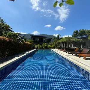https://baan-chainarong.koh-lantahotels.net